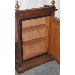  Petite armoire peinte sur  Moinat SA  - Antiquités décoration