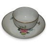 Saucer and decorative bowl with floral motif (hair) at  Moinat SA  - Antiques and home décor
