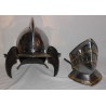 Casque d\'armure en fer forgé