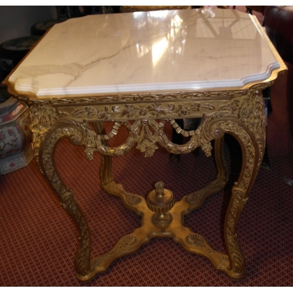 Table carrée style Louis XIV en bois sur  Moinat SA  - Antiquités décoration