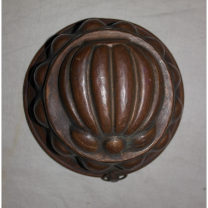 Copper cake tin at  Moinat SA  - Antiques and home décor