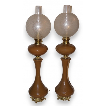  Paire de lampes à huile électrifiées sur  Moinat SA  - Antiquités décoration