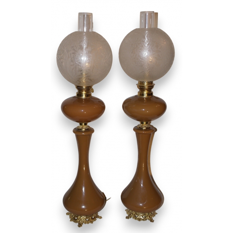 Paire de lampes à huile électrifiées