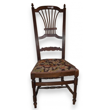 Chaise provençale assise en tapisserie