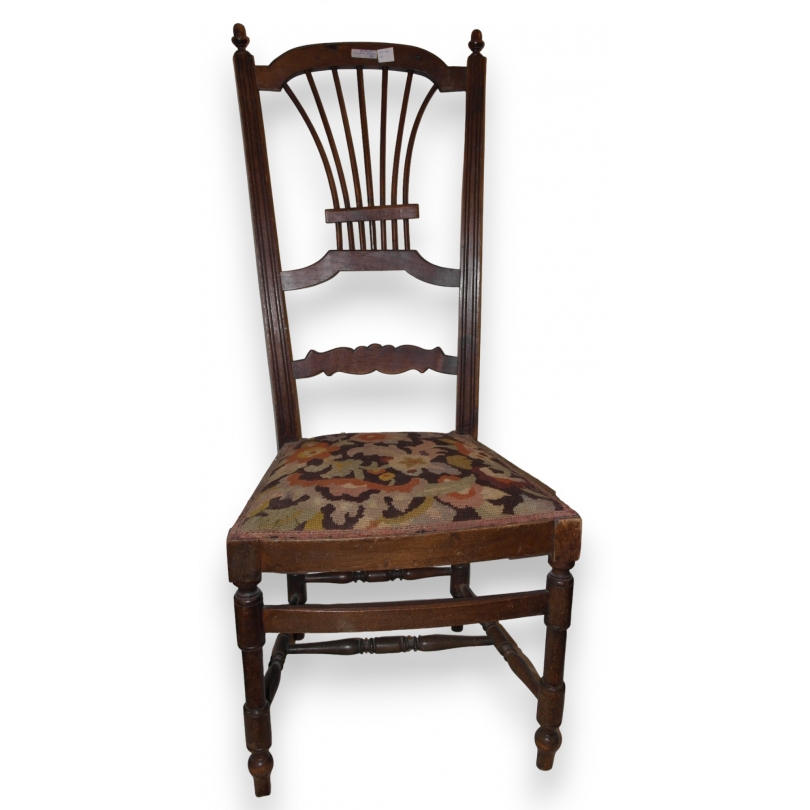 Chaise provençale assise en tapisserie