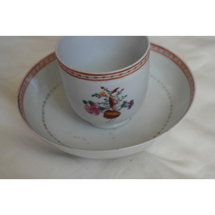 Tasse et sous-tasse en porcelaine Chine