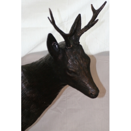 Famille de chevreuils en bronze