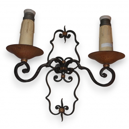 2-light wrought-iron wall light from Moinat SA – Antiques and home décor