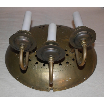  Applique ronde en laiton perforé à 3 sur  Moinat SA  - Antiquités décoration