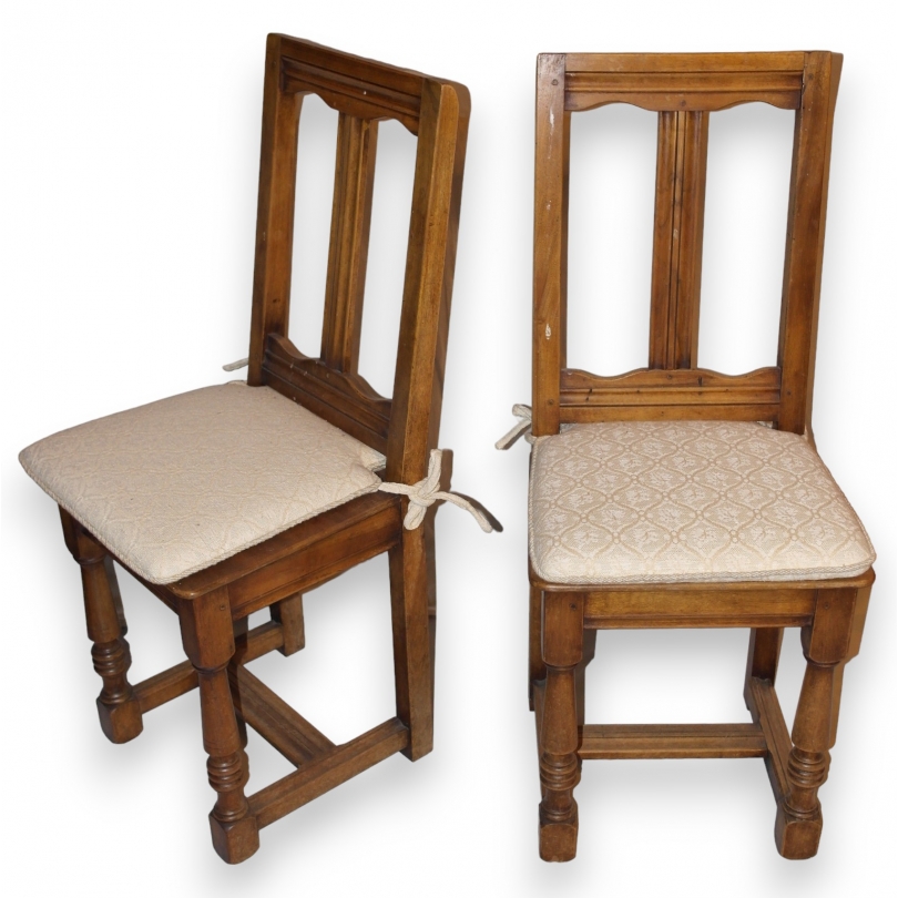 Pair of Louis XIII-style chairs by Moinat SA – Antiques and home décor