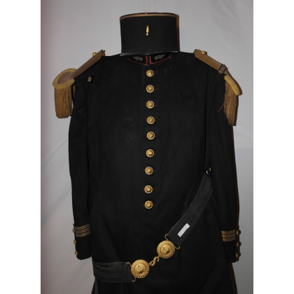  Uniforme de gendarme français vers 1935 sur  Moinat SA  - Antiquités décoration