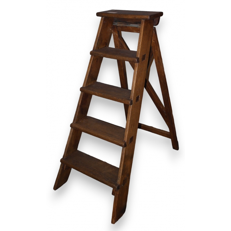 Oak step ladder at  Moinat SA  - Antiques and home décor