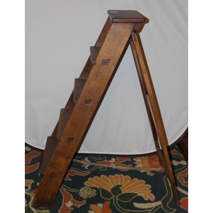 Oak step ladder at  Moinat SA  - Antiques and home décor