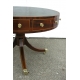 Table tambour. Dessus cuir vert.