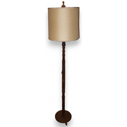 Quenouille de rouet transformée en lampe sur  Moinat SA  - Antiquités décoration