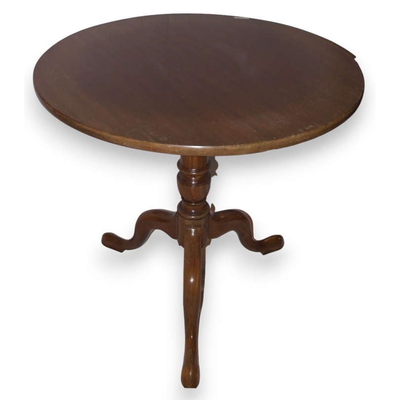 English mahogany side table at  Moinat SA  - Antiques and home décor