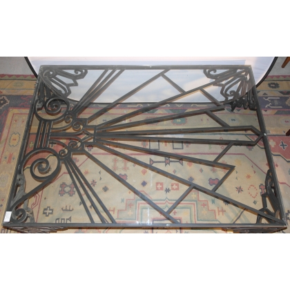  Table basse Art Déco en fer forgé, sur  Moinat SA  - Antiquités décoration