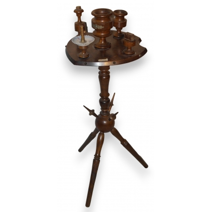 Guéridon fumoir bois sculpté