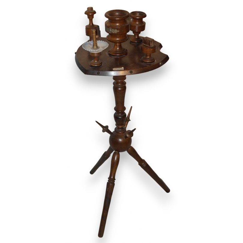 Guéridon fumoir bois sculpté