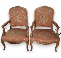 Paire de fauteuils style Louis XV en