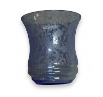 Vase en cristal bleu taillé