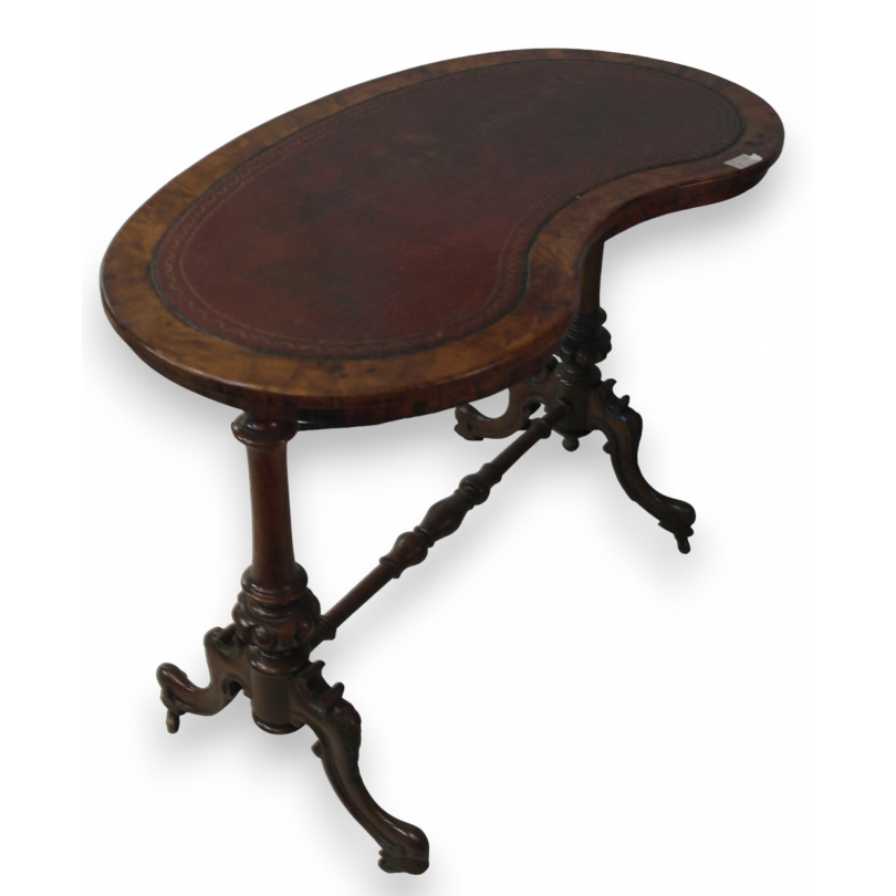  Table rognon, dessus cuir rouge sur  Moinat SA  - Antiquités décoration