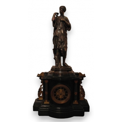 Napoleon III clock in black marble, by Moinat SA – Antiques and home décor