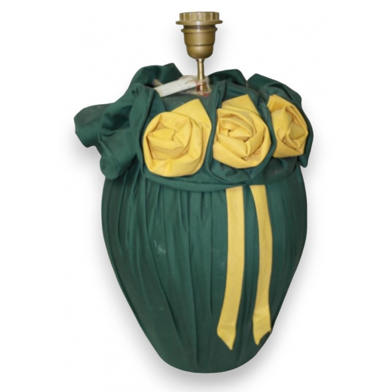  Lampe en porcelaine couverte de tissus sur  Moinat SA  - Antiquités décoration