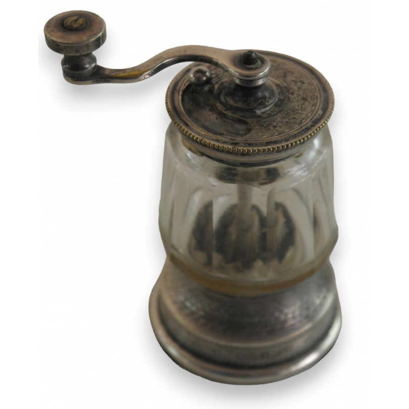 Pepper mill at Moinat SA – Antiques and home décor