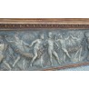  Fronton "Anges" en stuc gris et or sur  Moinat SA  - Antiquités décoration