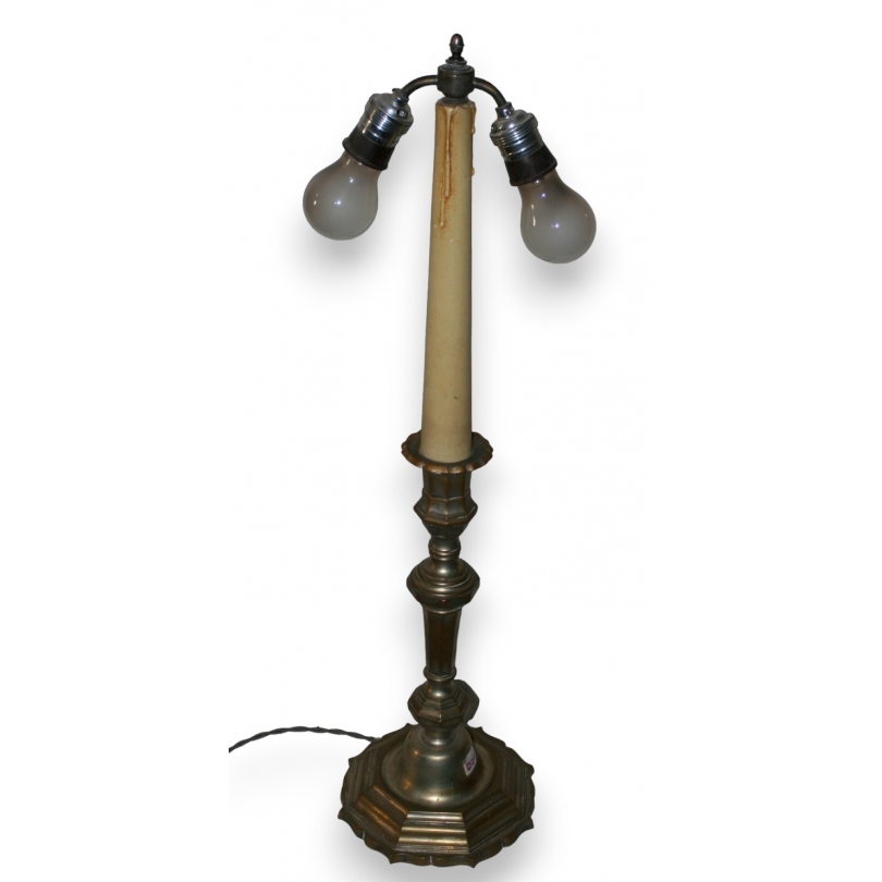  Bougeoir en bronze monté en lampe sur  Moinat SA  - Antiquités décoration