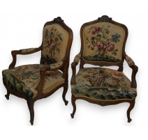 Paire de fauteuils style Louis XV