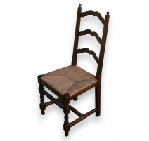 Chaise style Louis XIII paillée