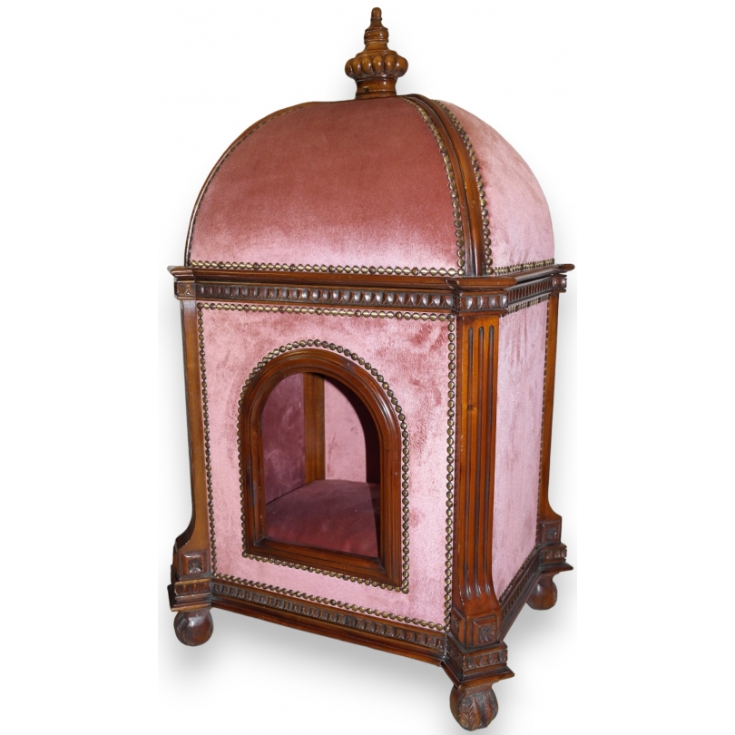 Mahogany cat bed covered by Moinat SA – Antiques and home décor