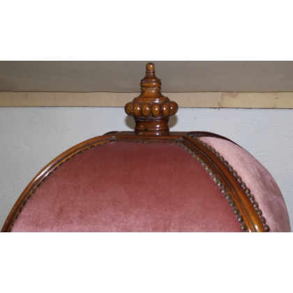 Mahogany cat bed covered by Moinat SA – Antiques and home décor