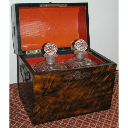 Vitrina para licores con 2 jarras. De Moinat SA - Antigüedades y decoración