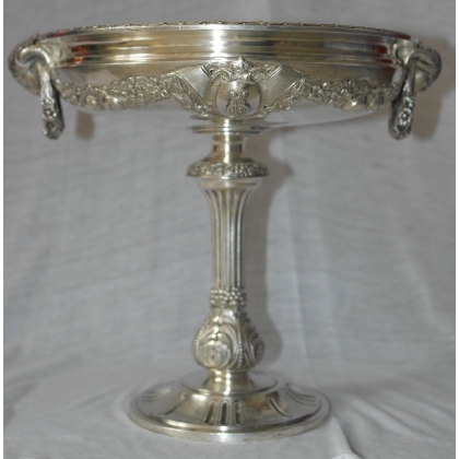 Silver-coloured Wiskemann bowl at Moinat SA – Antiques and home décor