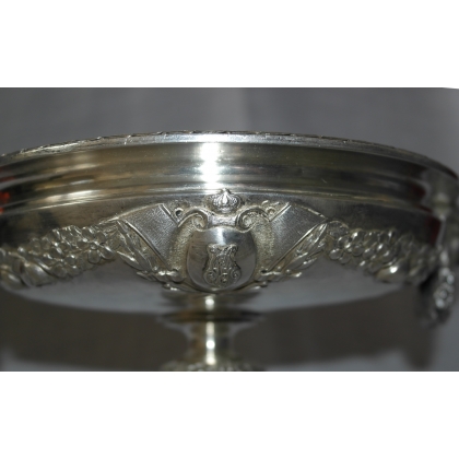 Silver-coloured Wiskemann bowl at Moinat SA – Antiques and home décor