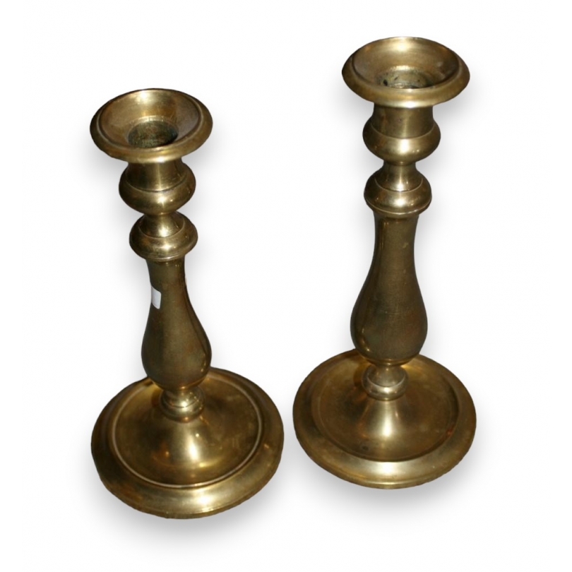 Pair of brass candlesticks from  Moinat SA  - Antiques and home décor
