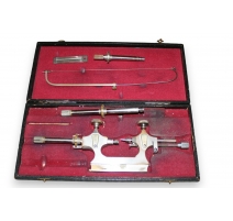 Coffret avec des outils d'horloger