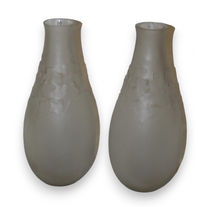  Paire de vases (ébréchés) sur  Moinat SA  - Antiquités décoration