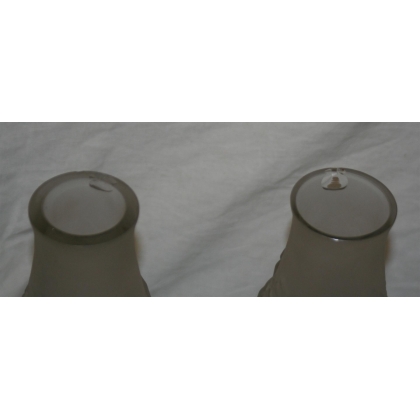  Paire de vases (ébréchés) sur  Moinat SA  - Antiquités décoration