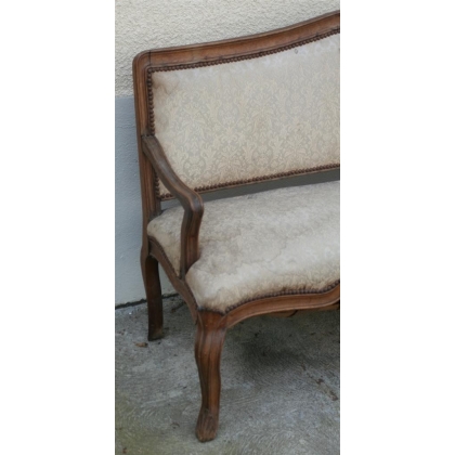 Louis XV-style sofa at  Moinat SA  - Antiques and home décor