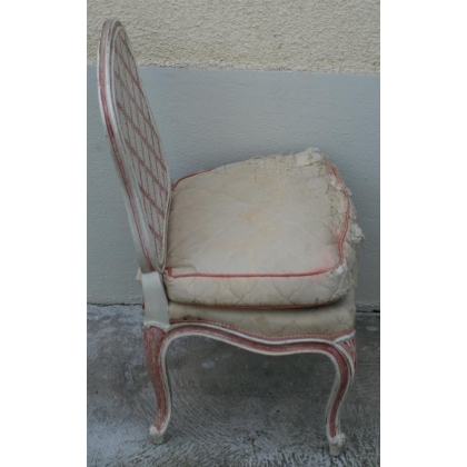 Chaise Louis XV dossier canné, laquée