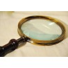 Regency-style magnifying glass with wooden handle at  Moinat SA  - Antiques and home décor