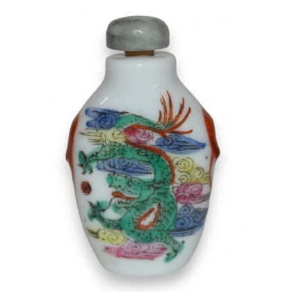 Flacon tabatière en porcelaine \"dragon\"