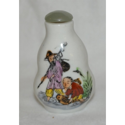 Porcelain snuff bottle at  Moinat SA  - Antiques and home décor