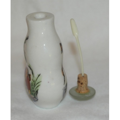 Porcelain snuff bottle at  Moinat SA  - Antiques and home décor