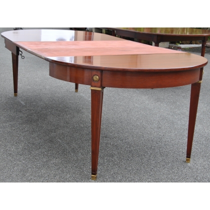  Table de salle à manger style Louis XVI sur  Moinat SA  - Antiquités décoration