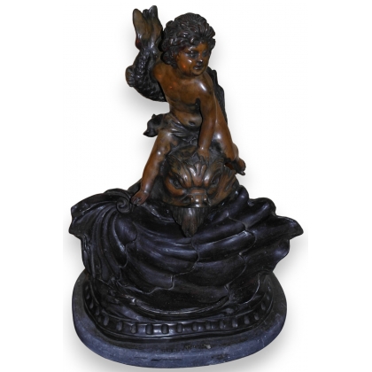 Fontaine "Enfant au dauphin" en bronze